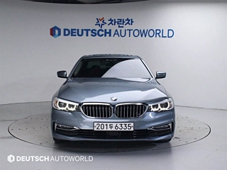 BMW 5-SERIES G30 2019