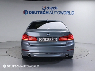 BMW 5-SERIES G30 2019