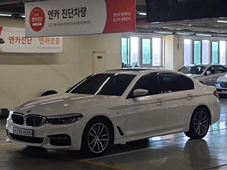 BMW 5-SERIES G30 2017