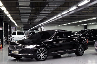 VOLVO S90 2021