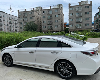 HYUNDAI LF SONATA HYBRID 2017