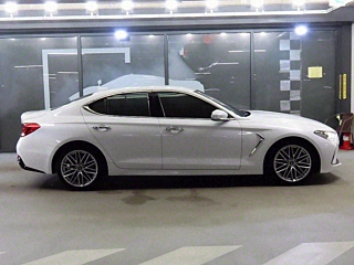 GENESIS G70  2020