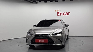 LEXUS ES300H 2024
