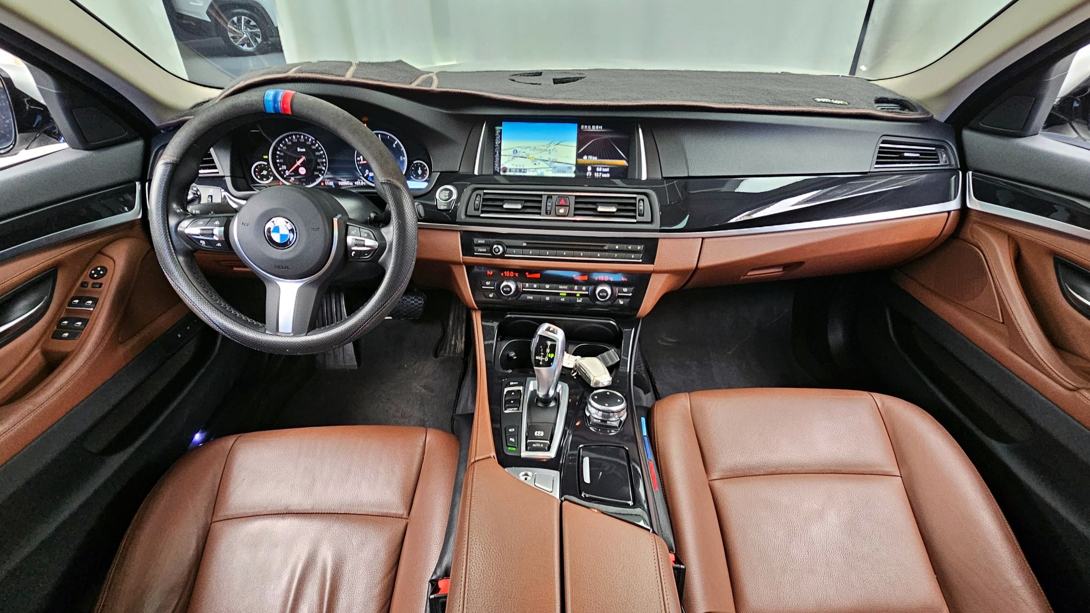 BMW 5-SERIES F10 2016