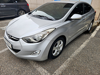 HYUNDAI AVANTE MD 2010
