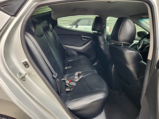 HYUNDAI AVANTE MD 2010