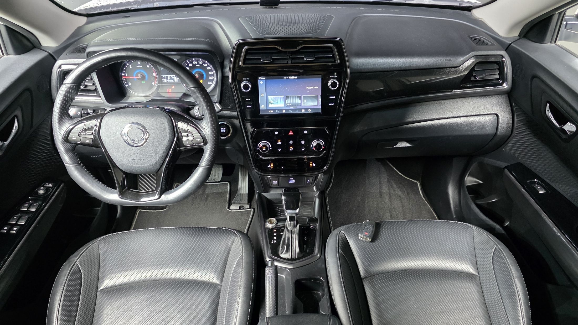 SSANGYONG TIVOLI VERY NEW 2019