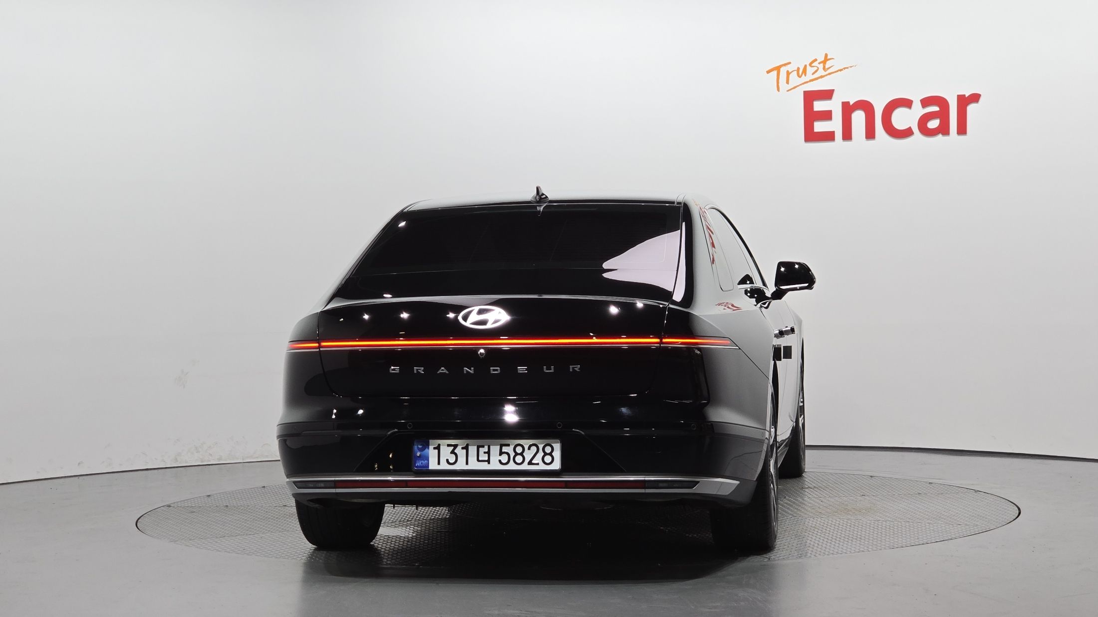 HYUNDAI GRANDEUR HYBRID GN7 2023