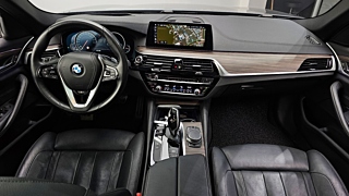 BMW 5-SERIES G30 2017