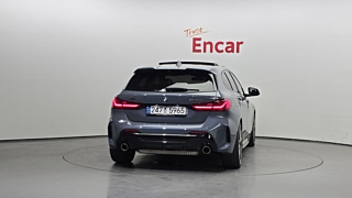 BMW 1-SERIES F40 2024