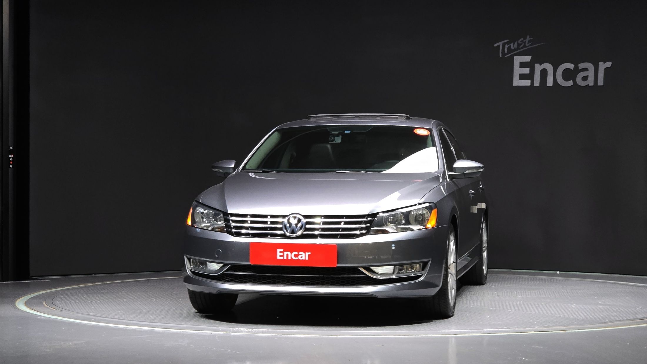VOLKSWAGEN PASSAT 2013