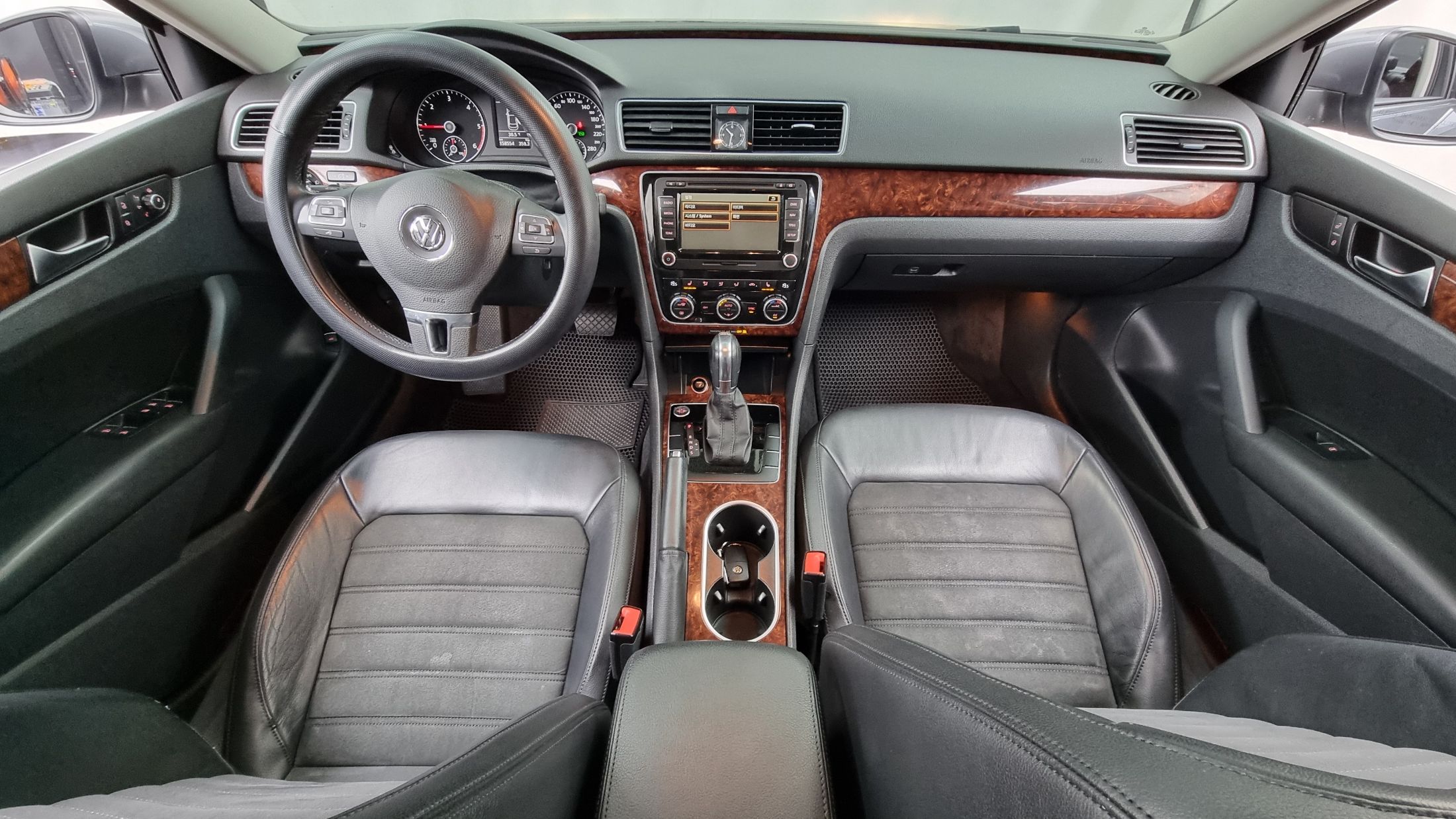 VOLKSWAGEN PASSAT 2013