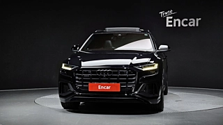 AUDI Q8 4M  2021