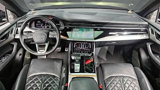 AUDI Q8 4M  55 TFSI Quattro Premium 2021