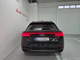 AUDI Q8 4M 2023