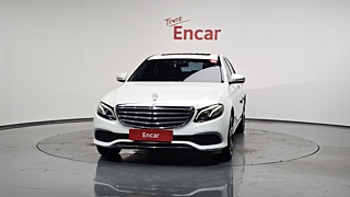 MERCEDES BENZ E-CLASS W213 2017