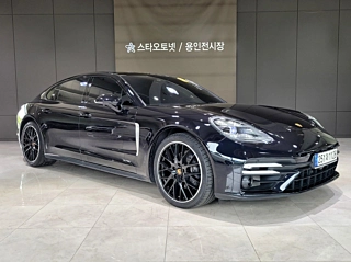 PORSCHE PANAMERA 971 2022
