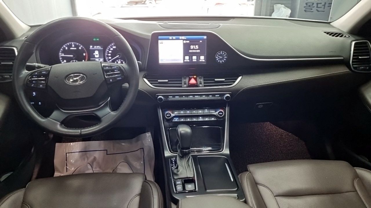 HYUNDAI GRANDEUR IG 2018