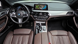 BMW 5-SERIES G30 2019