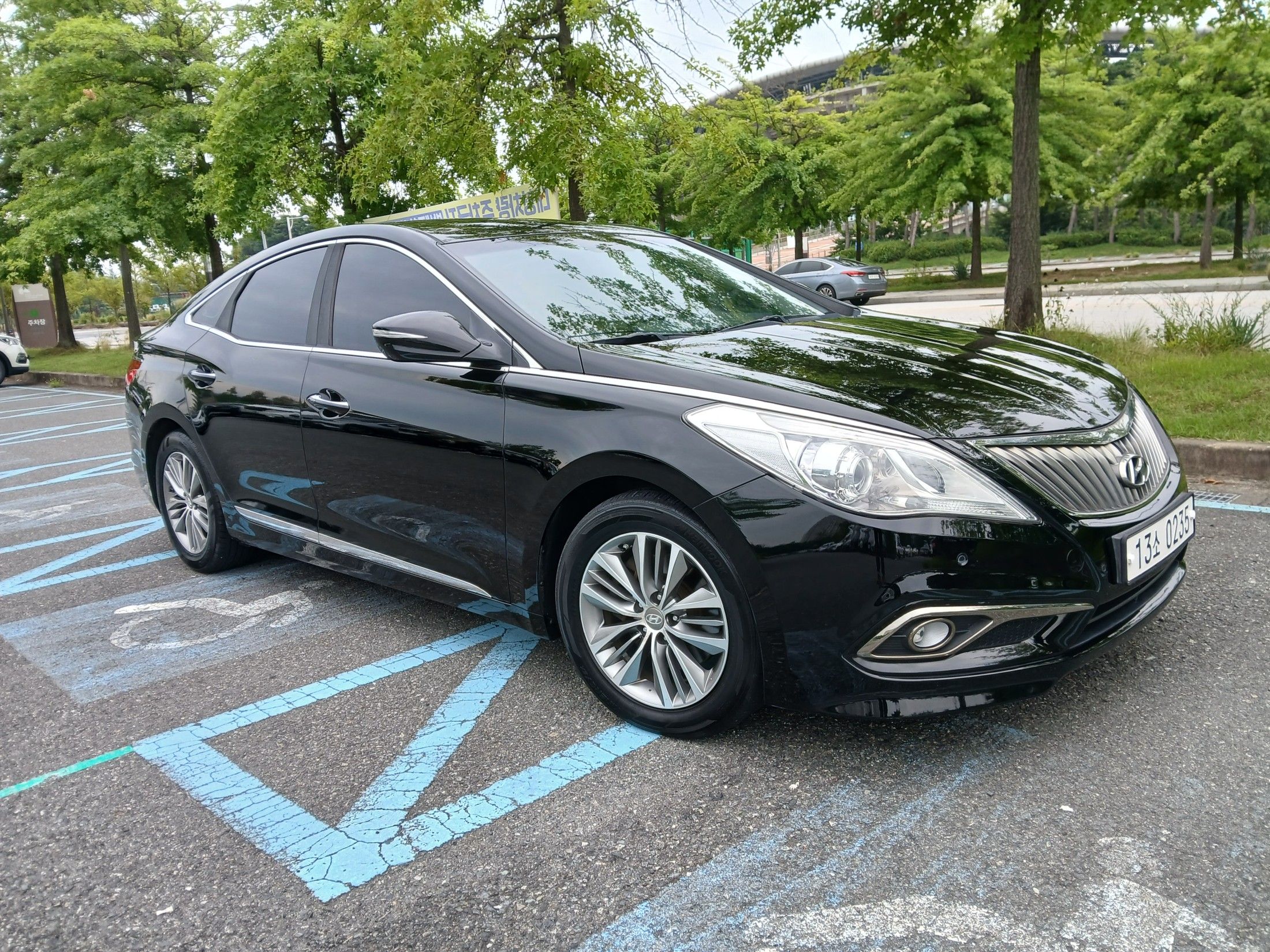 HYUNDAI GRANDEUR HG 2016