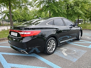 HYUNDAI GRANDEUR HG 2016