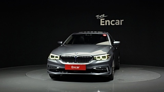 BMW 5-SERIES G30 2019