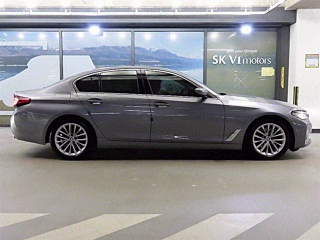 BMW 5-SERIES G30 2023