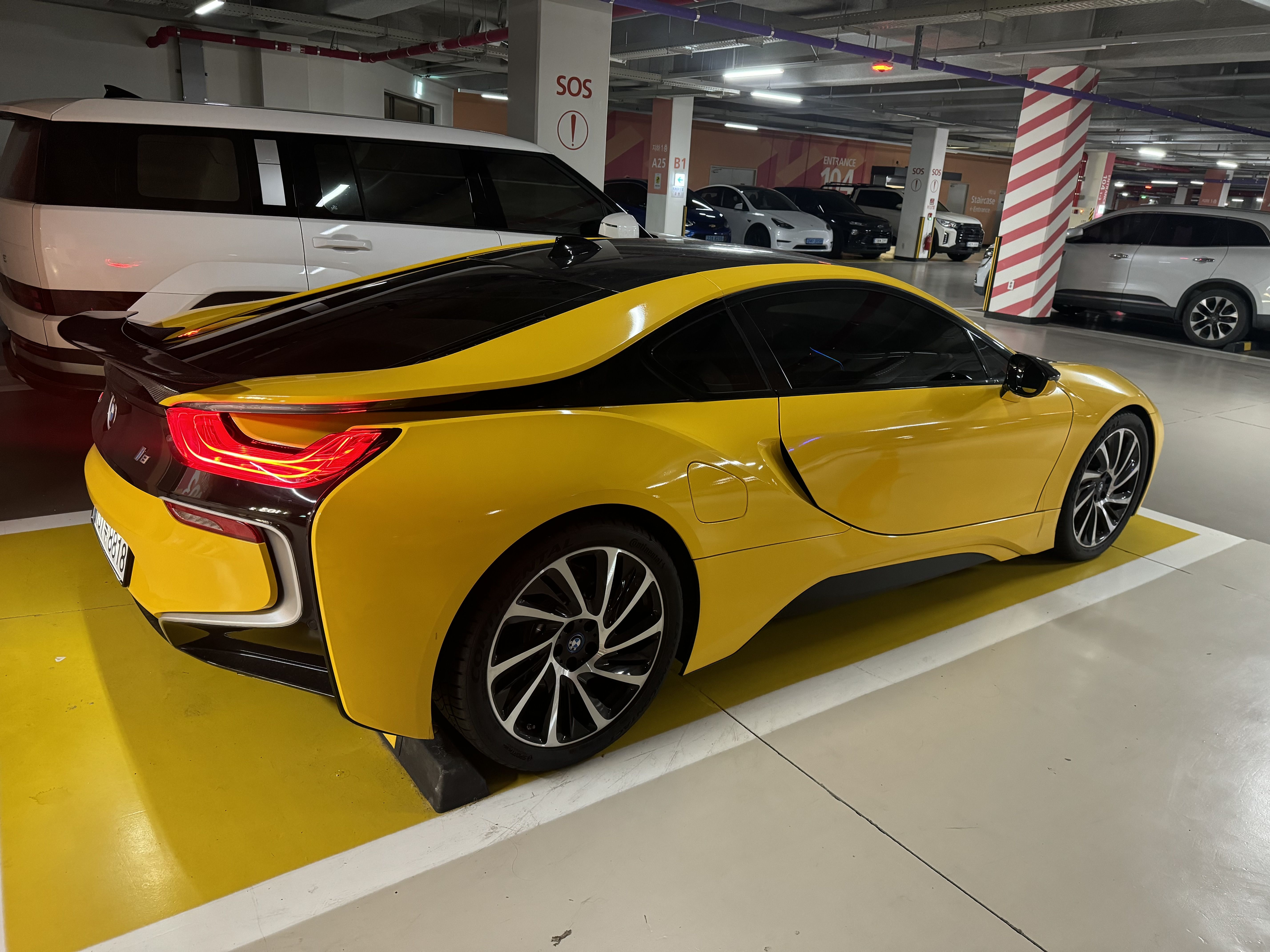 BMW I8 2016