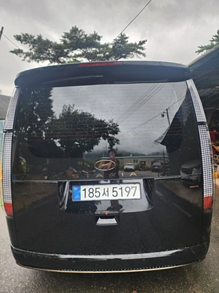 HYUNDAI STARIA 2025