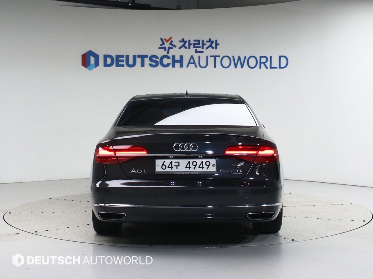 AUDI A8 2015