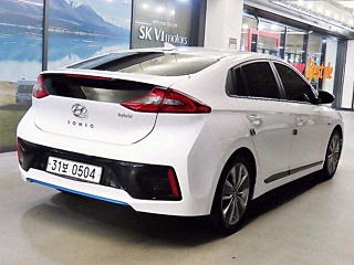 HYUNDAI IONIQ HYBRID 2016