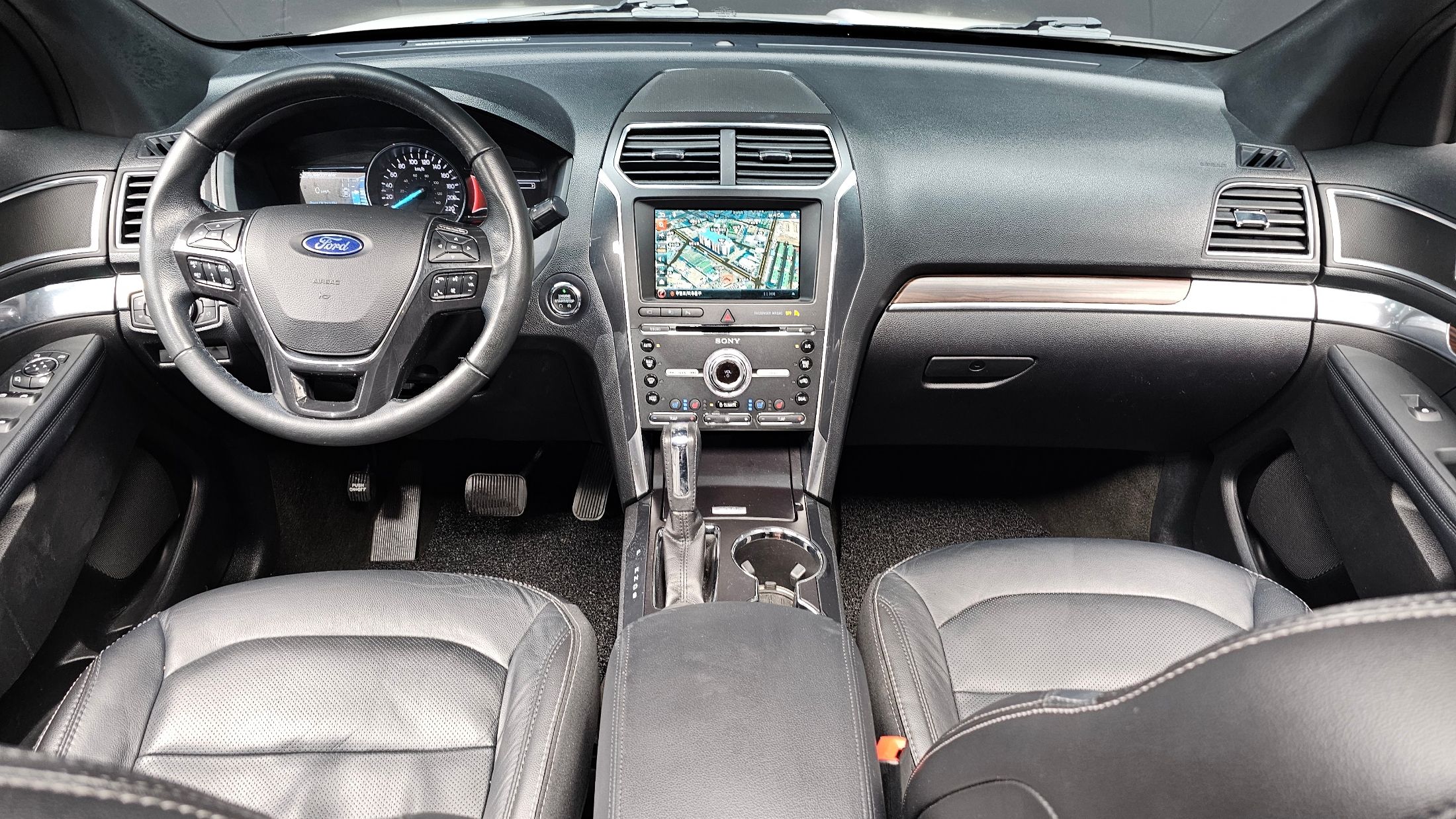 FORD EXPLORER 2017