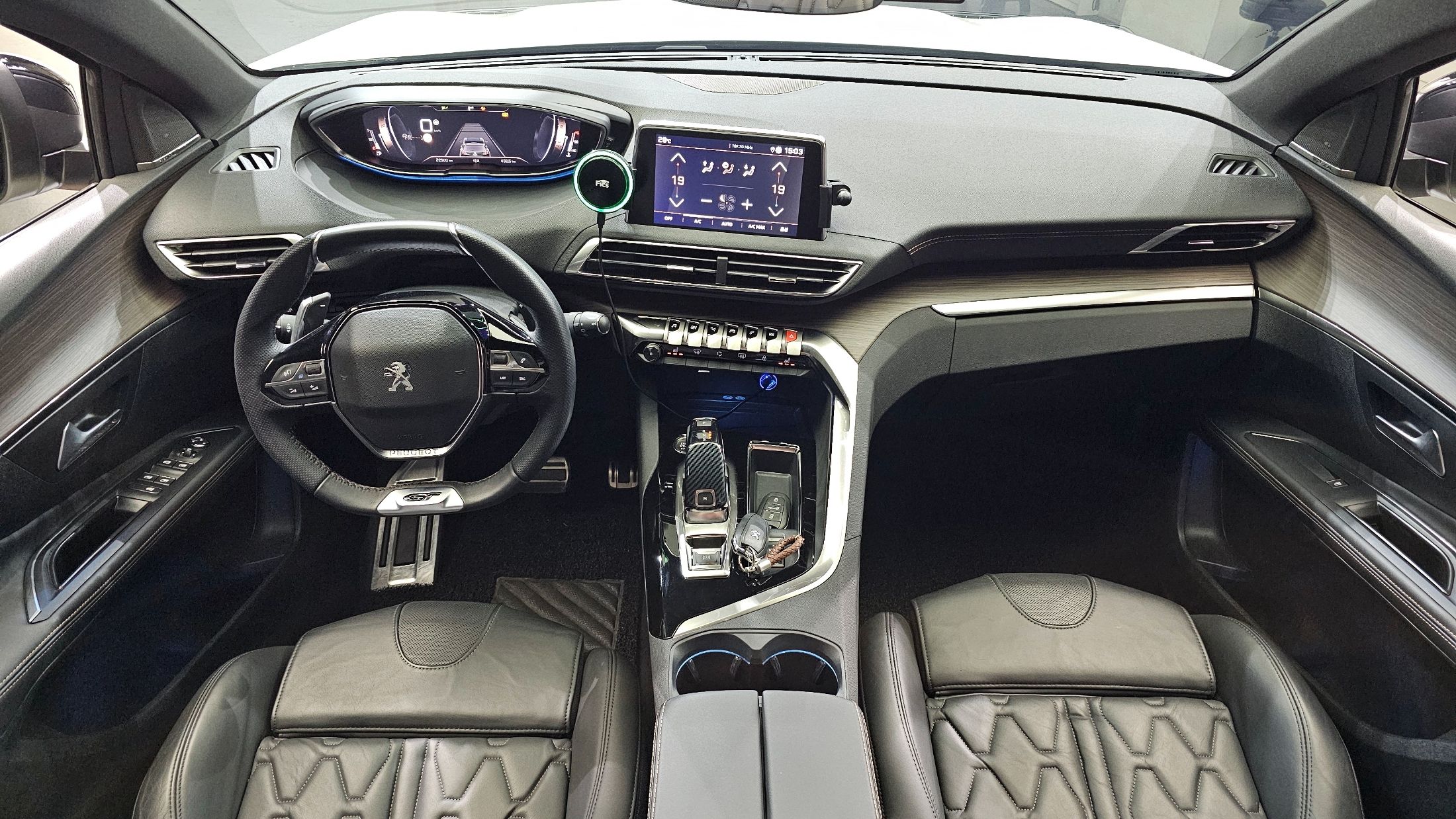 PEUGEOT 5008 2023