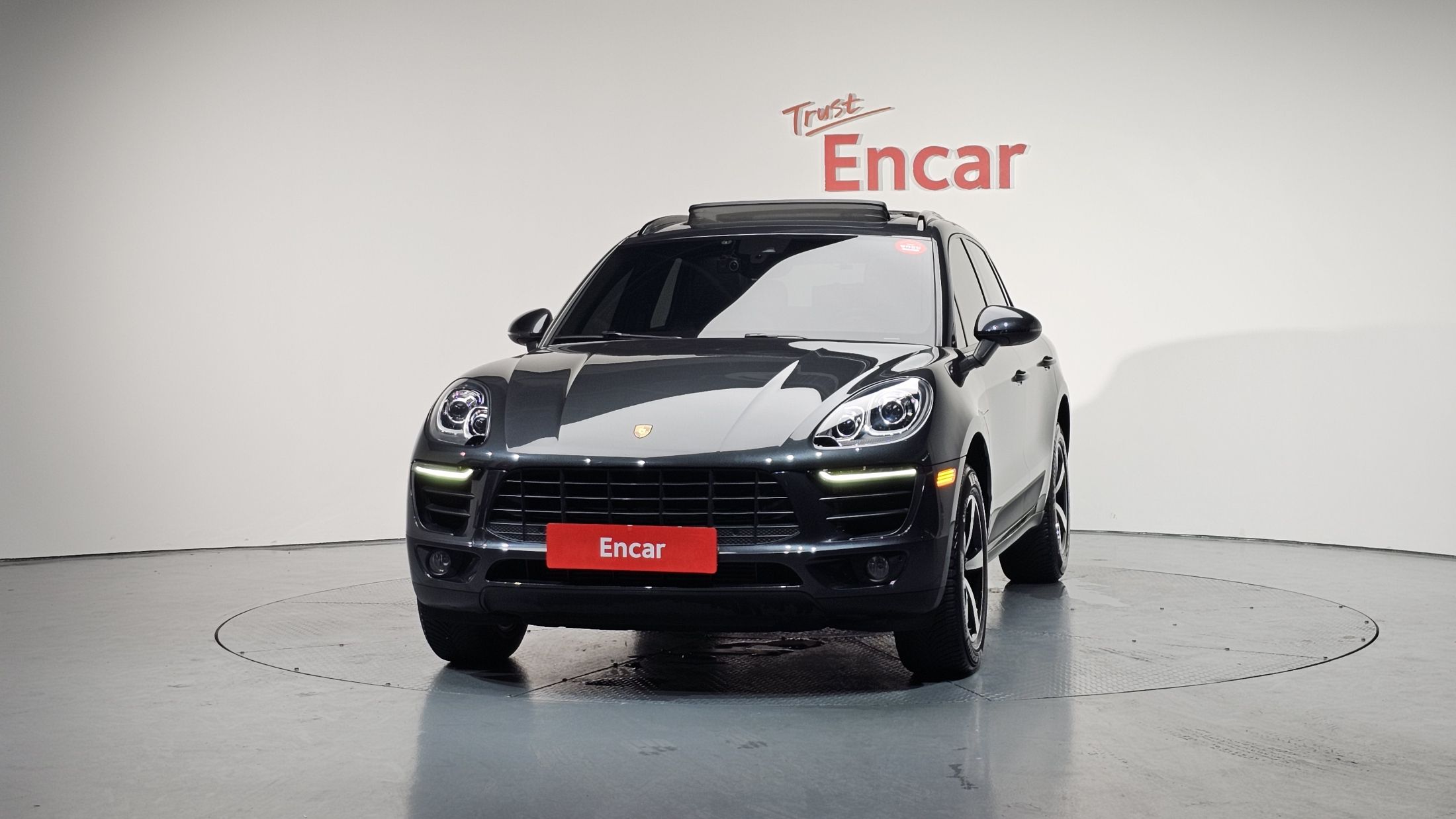PORSCHE MACAN 2018