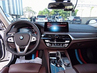 BMW 5-SERIES G30 2020