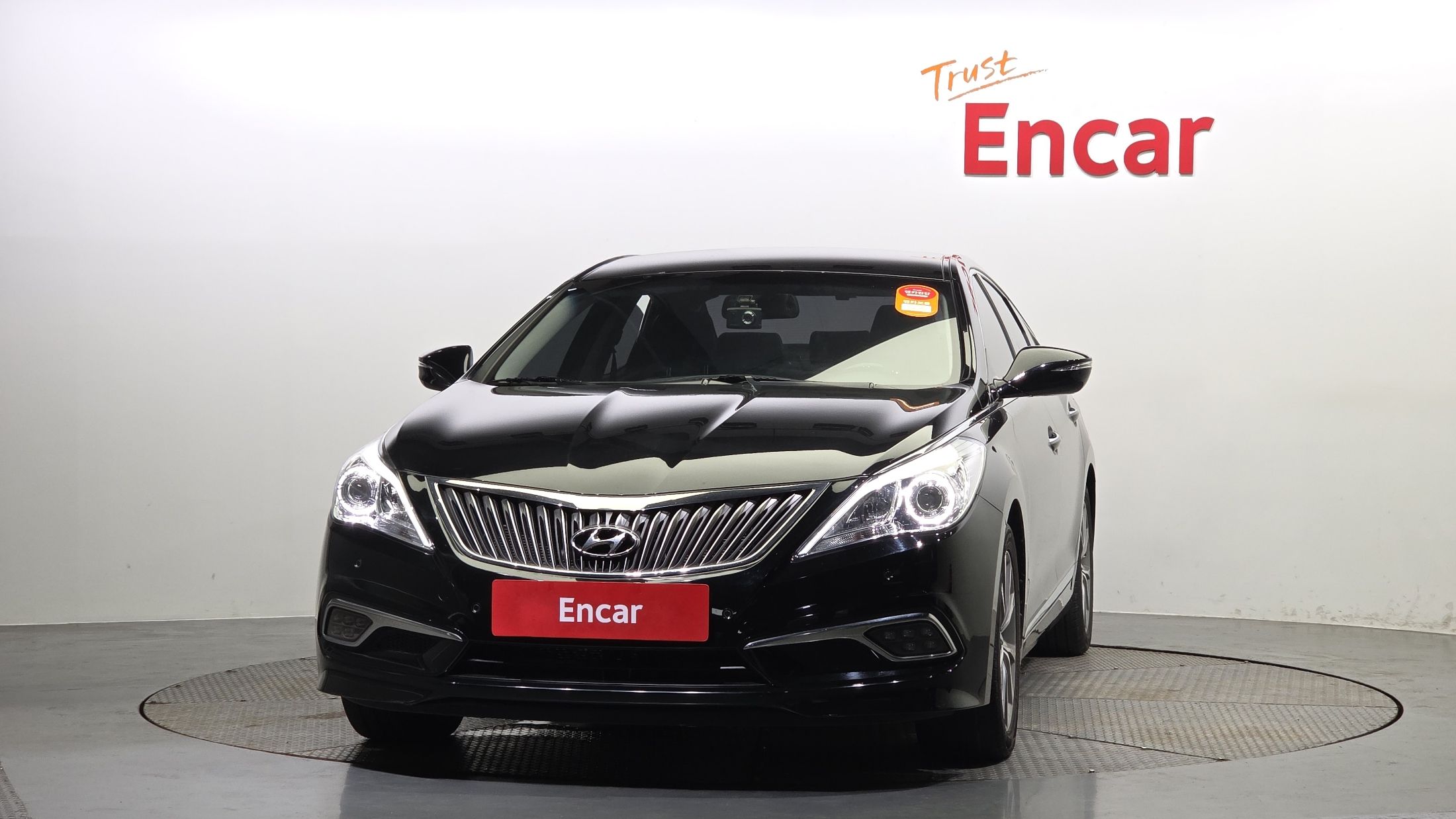 HYUNDAI GRANDEUR HG 2016