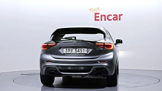INFINITI Q30 2017