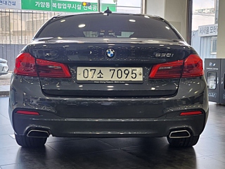 BMW 5-SERIES G30 2017