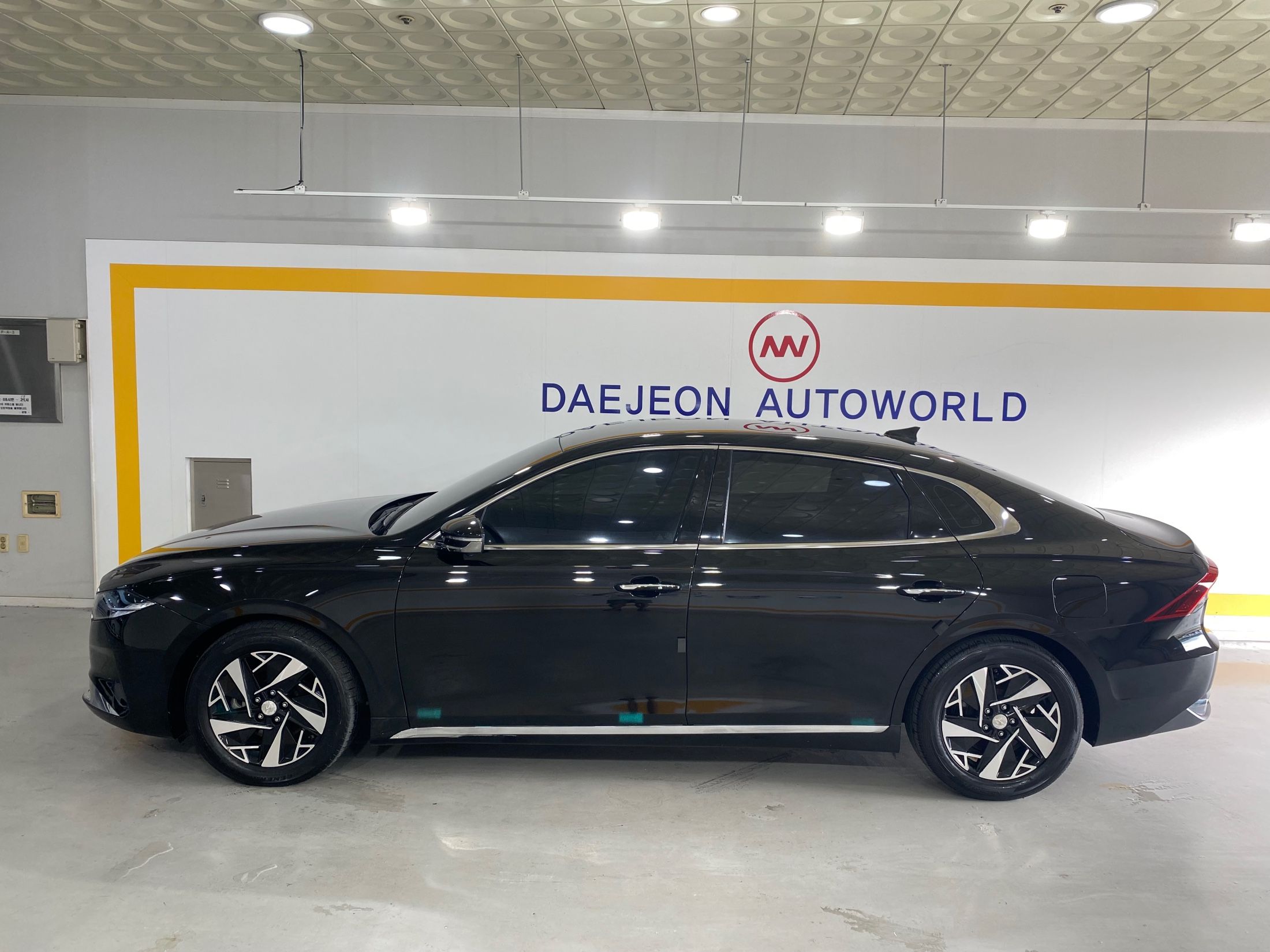 HYUNDAI GRANDEUR IG HYBRID 2020