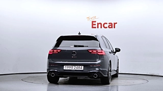 VOLKSWAGEN GOLF 2024