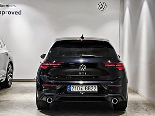 VOLKSWAGEN GOLF 2023