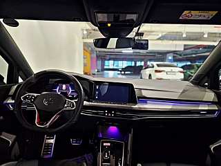 VOLKSWAGEN GOLF 2023