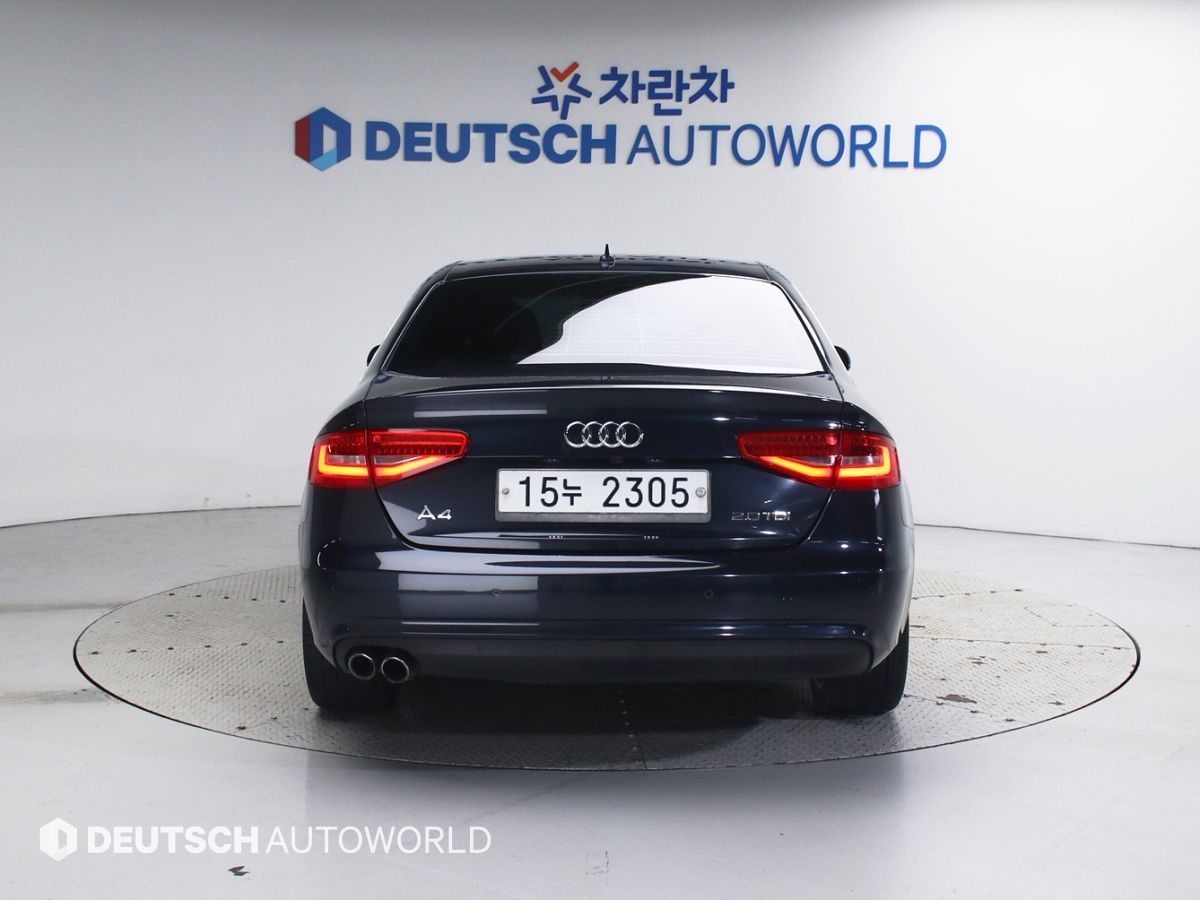 AUDI A4 2012