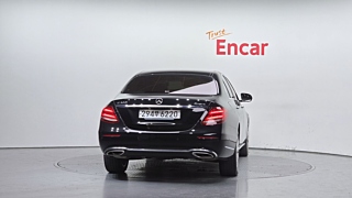 MERCEDES BENZ E-CLASS W213 2020