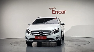 MERCEDES BENZ GLA-CLASS X156 2019