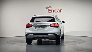 MERCEDES BENZ GLA-CLASS X156 2019