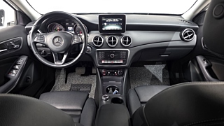 MERCEDES BENZ GLA-CLASS X156 2019