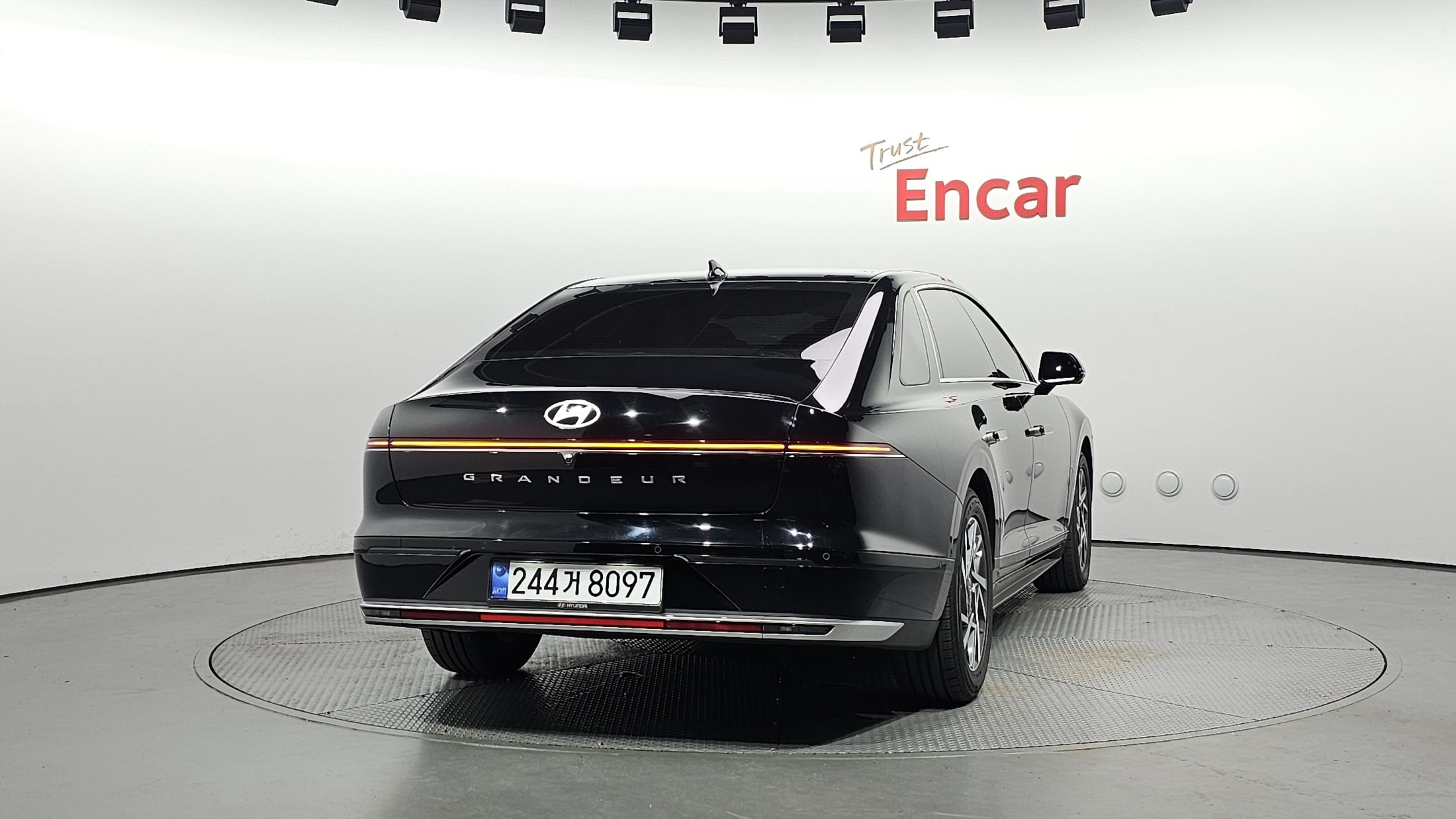 HYUNDAI GRANDEUR HYBRID GN7 2023