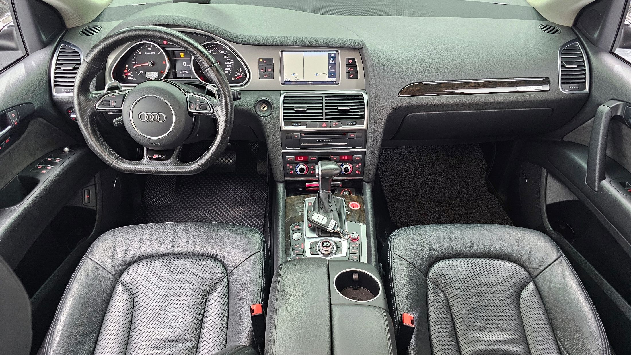 AUDI Q7 2015