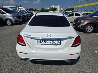 MERCEDES BENZ E-CLASS W213 2018